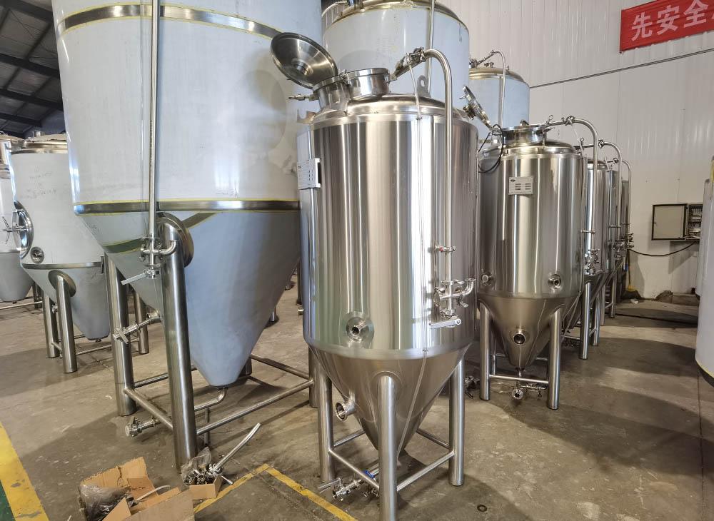 <b>Tiantai brewtech 500L micro brewery equipment ship to Japan</b>